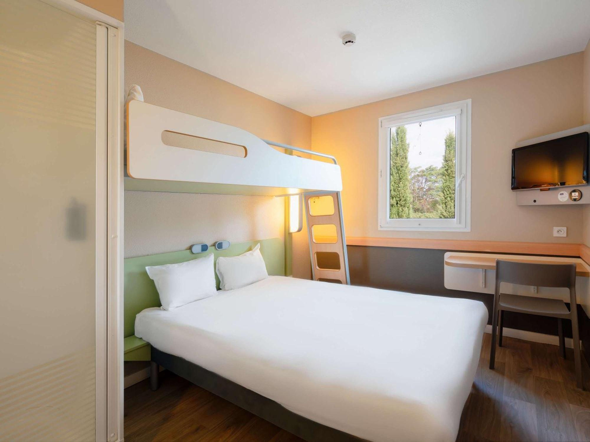 Ibis Budget Manosque Cadarache Kültér fotó